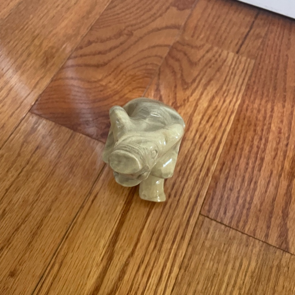 Gray Elephant Stone marble Figurine - Picture 4 of 10
